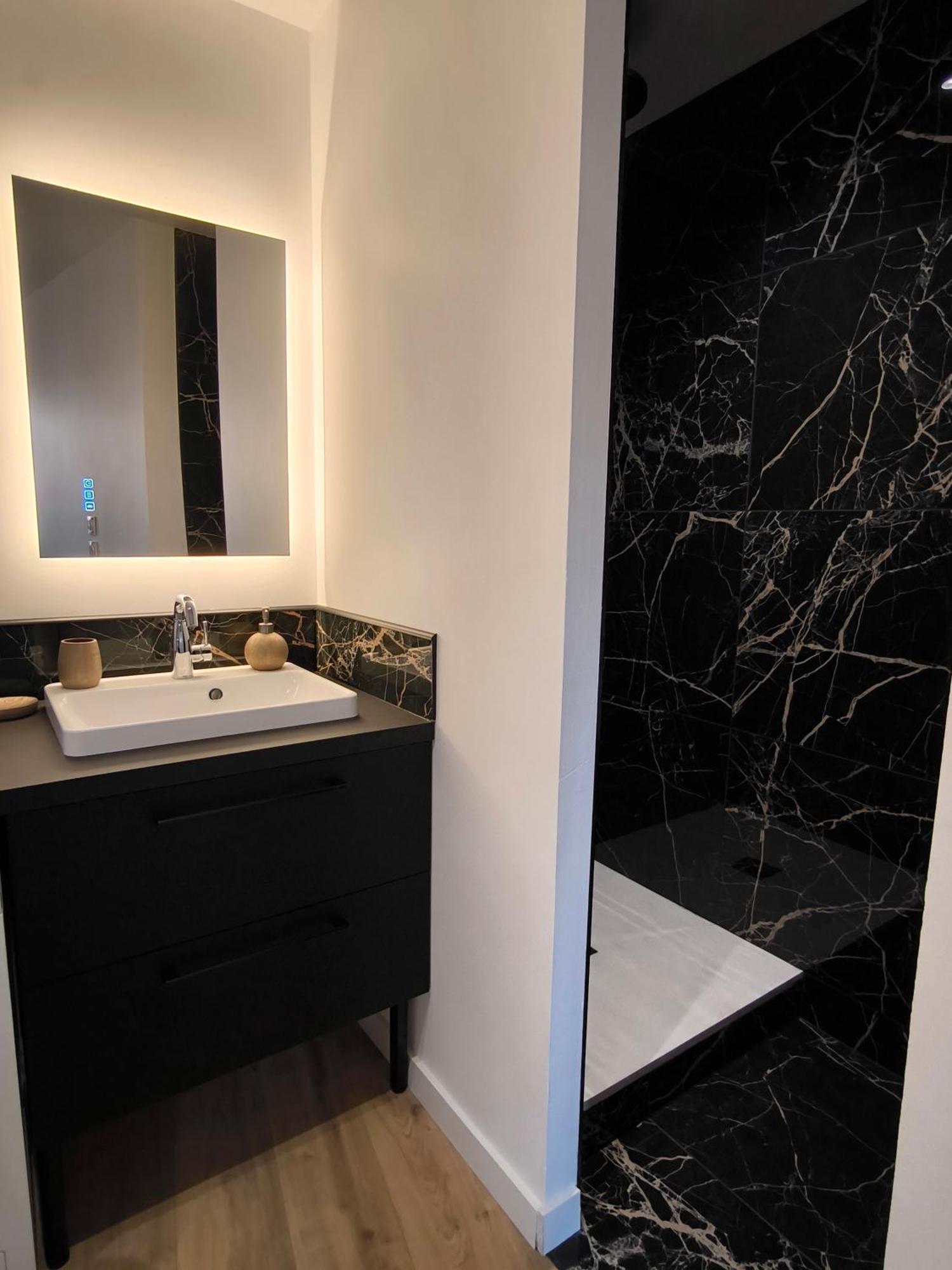 Appartement Sublime T2 En Plein Centre Climatise à Montélimar Extérieur photo
