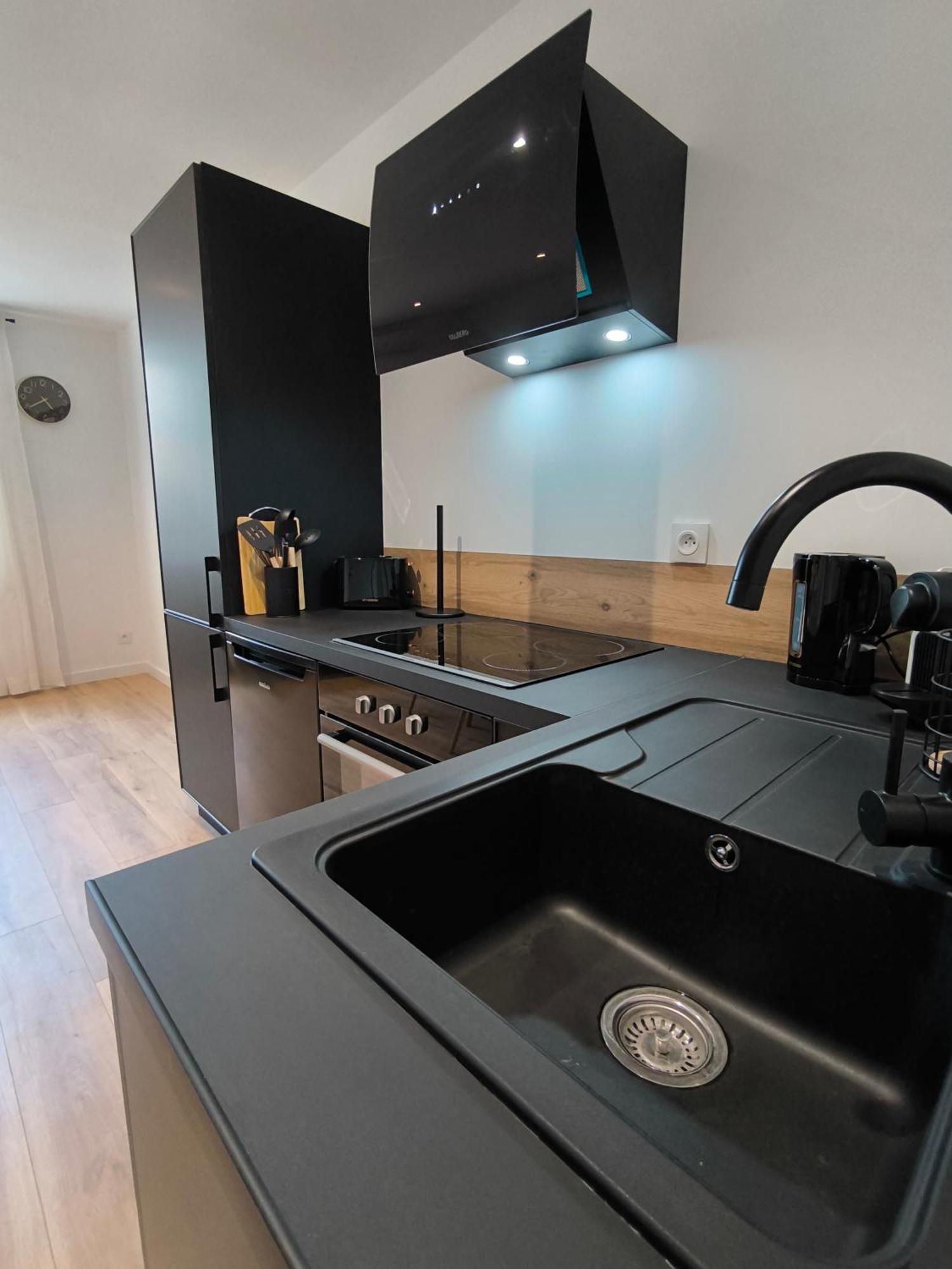 Appartement Sublime T2 En Plein Centre Climatise à Montélimar Extérieur photo