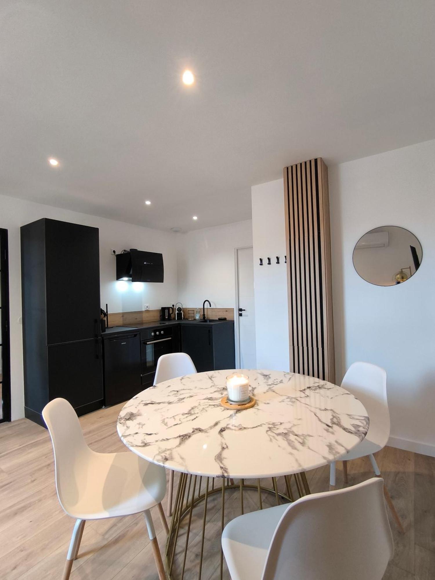 Appartement Sublime T2 En Plein Centre Climatise à Montélimar Extérieur photo