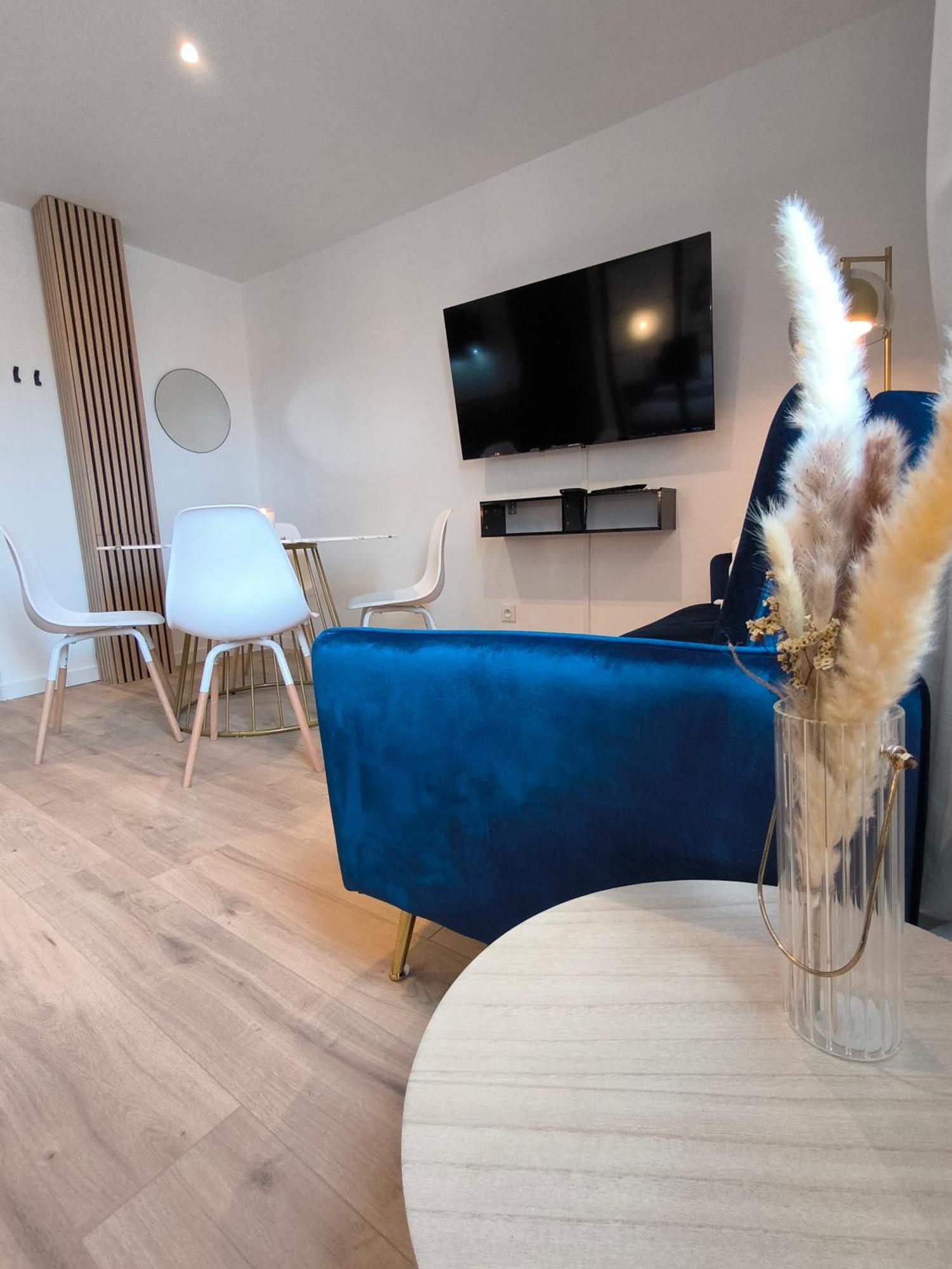 Appartement Sublime T2 En Plein Centre Climatise à Montélimar Extérieur photo